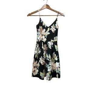Soprano XS Black‎ Floral Print Sleeveless V-Neck Fit & Flare Dress